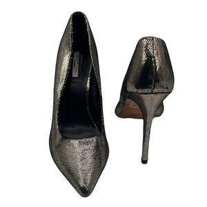 Express Women’s Gold Leather Pointed Toe Heels Size 8